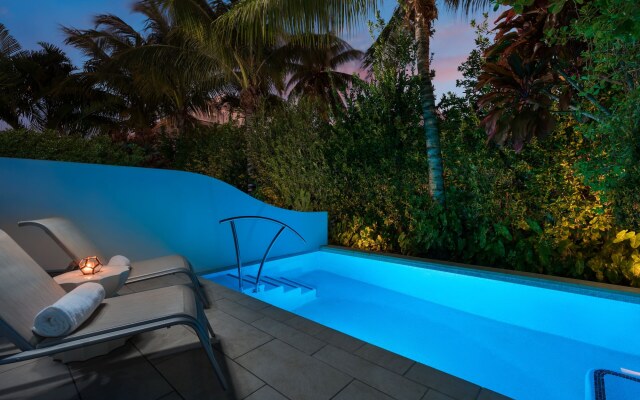 H2O Suites - Adults Only