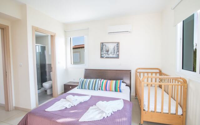 Protaras Holiday Villa Kv25