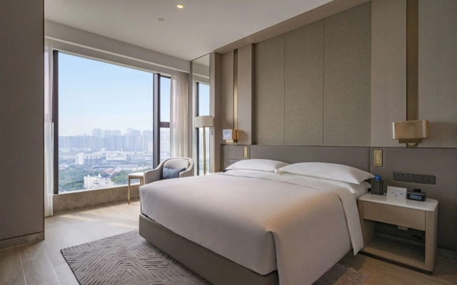 DoubleTree by Hilton Shenzhen Nanshan Hotel & Residences