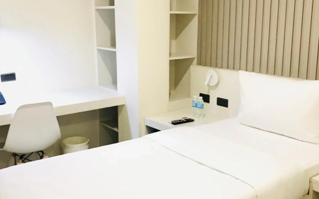 Oyster Plaza Hotel