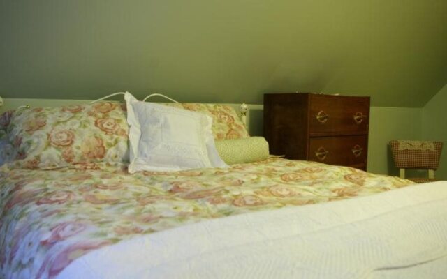 Holmesdale House Bed and Breakfast