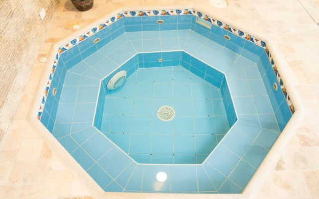 Luxury Guayllabamba House Gym Jacuzzi Parking Pool Wifi