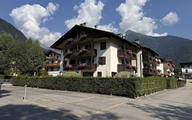 018 Bilocale in Centro Pinzolo