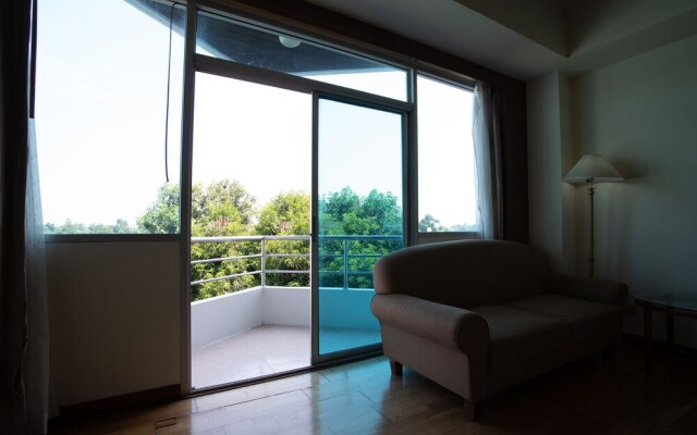 Ayutthaya River View Hotel