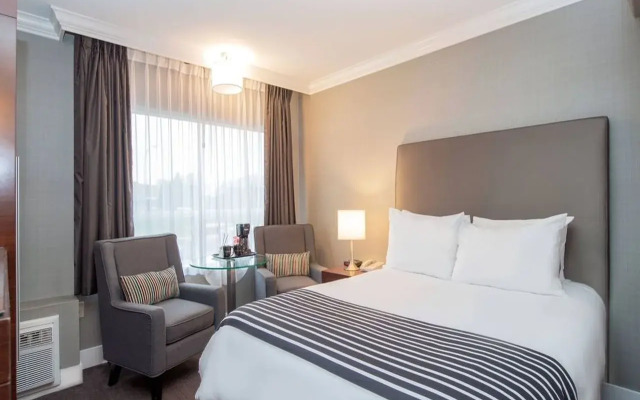 Sandman Hotel Vancouver Airport