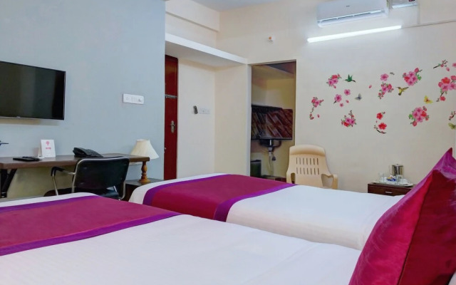 Capital O 11092 Shiv Enclave