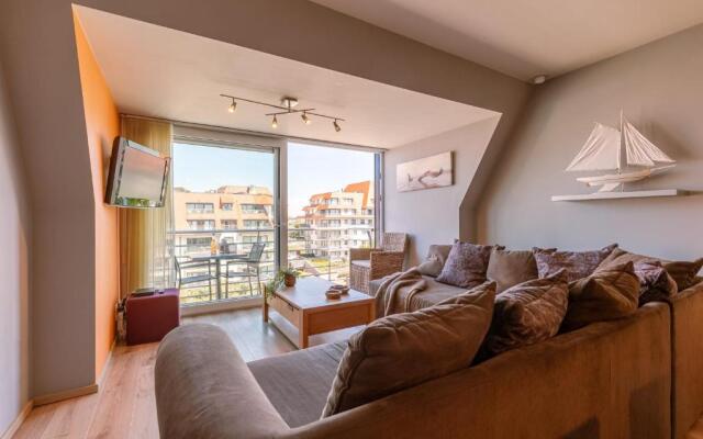 Cosy apartment with outside pool and balcony