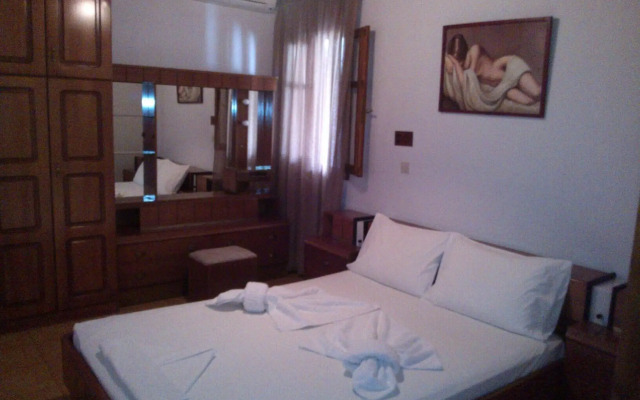Smaragda Hotel