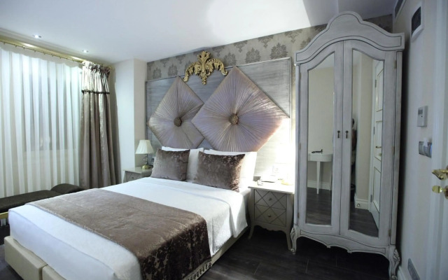 Desert Rose Resort