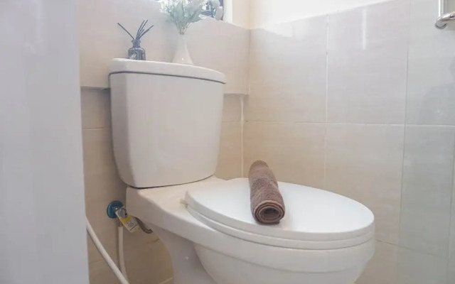 Warm And Modern Style 2Br At Meikarta Apartment