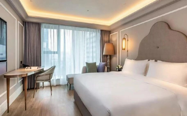 Mercure Wuhan Yangluo