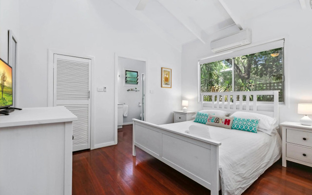 Tranquil & tropical, Sunshine Beach