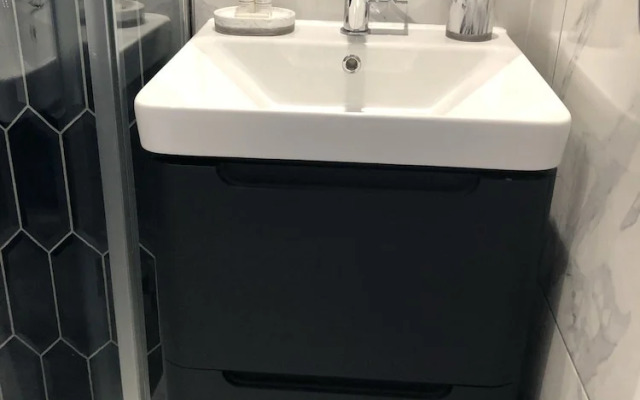 Lazy Waves Boutique B&B