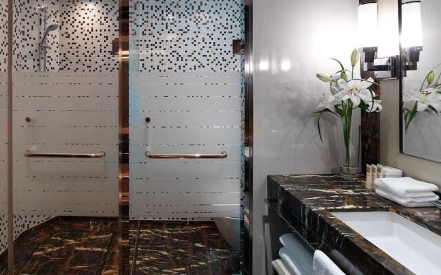 Sunborn Gibraltar Yacht Hotel Resort