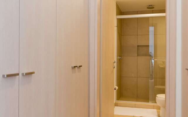 Alameda Downtown Apartment 1204