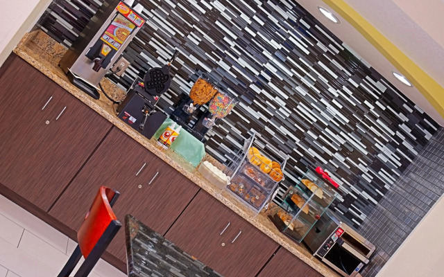 Super 8 by Wyndham Irving/DFW Apt/North