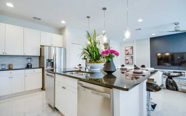 Magnificent Single Home with Private Pool SO2601