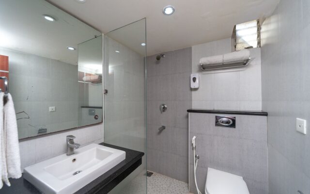 OYO 1412 Hotel Laila's County