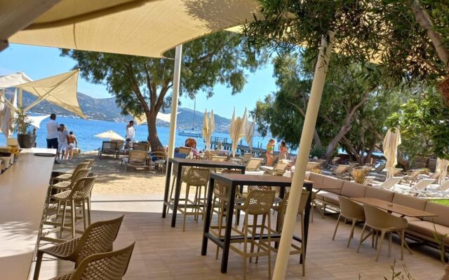 Farrys Boutique Hotel and Beach Club