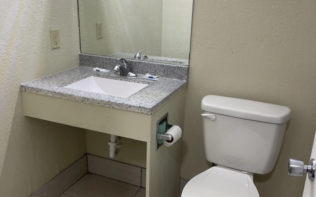 Americas Best Value Inn Alexandria