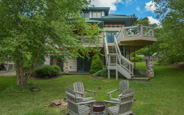 Lake Effect 5 Bedroom House