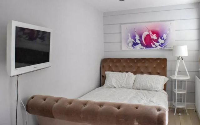 Cosy 2 Bedroom Home