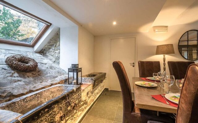 Luxurious Farmhouse Near Forest in Anhee