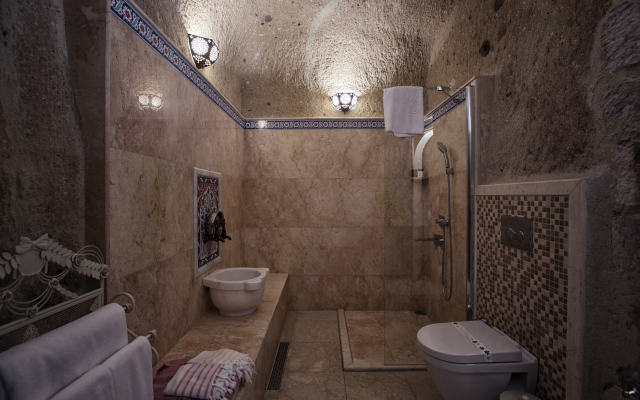 Elika Cave Suites & Spa