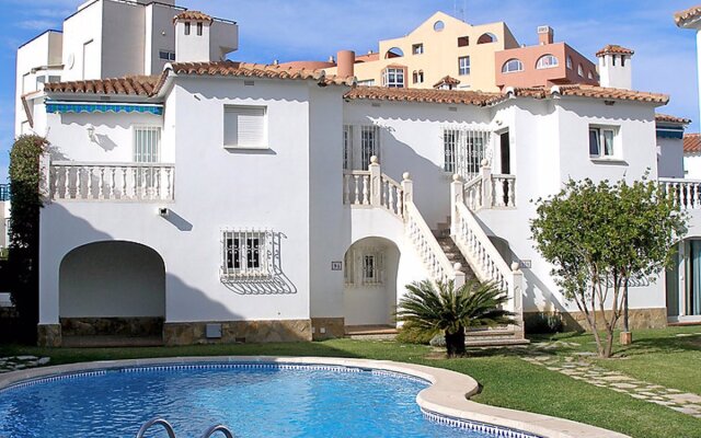 Club Sevilla I / Manzana I