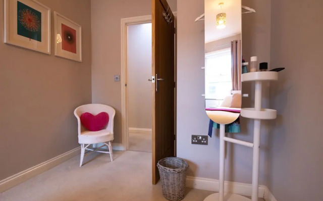 Silverdale Mews