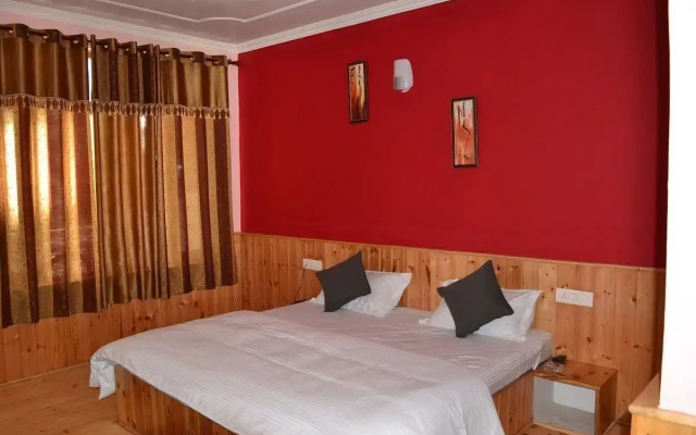 Tara Paying Guest House
