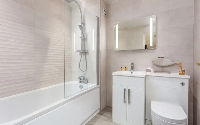 9A Millbrae - Donnini Apartments