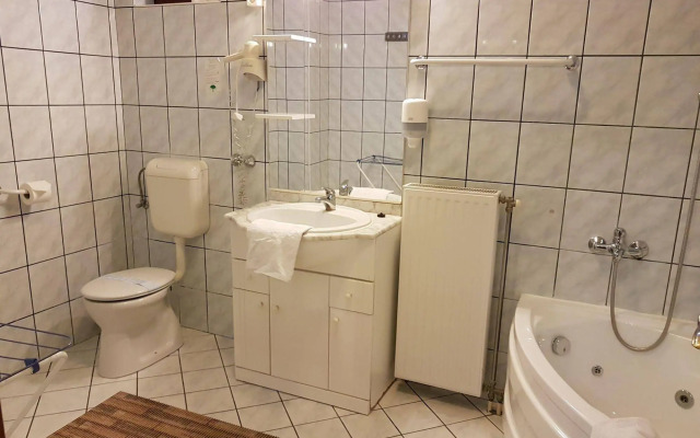 Bajor Panzio Aparthotel Restaurant - Adults Only