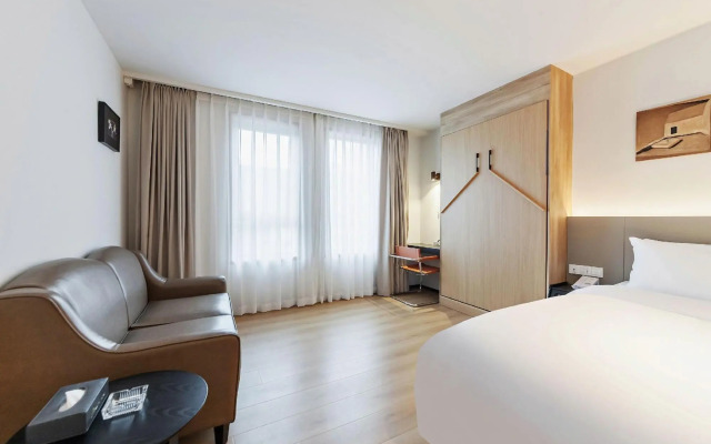Allston Hotel (Xiamen Zhongshan Road Bailuzhou Park)
