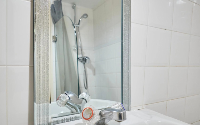 Bingley Court - Open plan apartment near Canterbury East Station