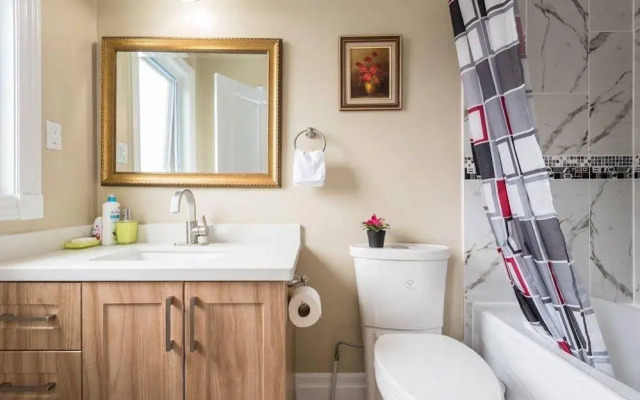 Downtown Comfortable Guest House