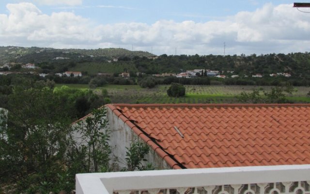 House With 5 Bedrooms in Paderne, With Wonderful Mountain View, Furnis