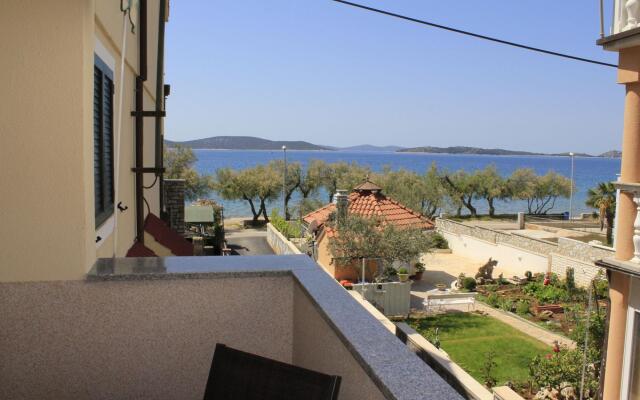 Zdenka - 10 m From the Beach - A3