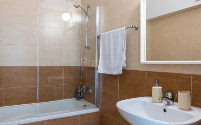 Quint - 2-Bedroom Apt & Pool in Protaras