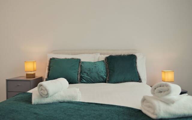 Sapphire House Apartments