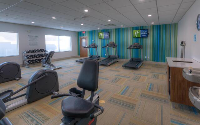 Holiday Inn Express & Suites Tulsa Midtown by IHG
