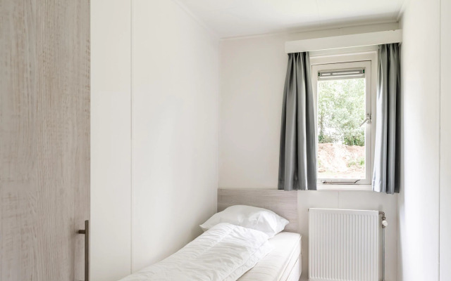 Cosy Holiday Home Near Den Ham With Garden