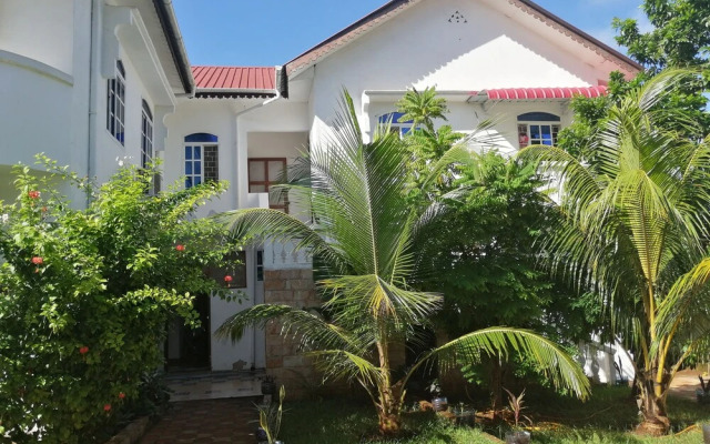 Salhiya Lodge - Hostel