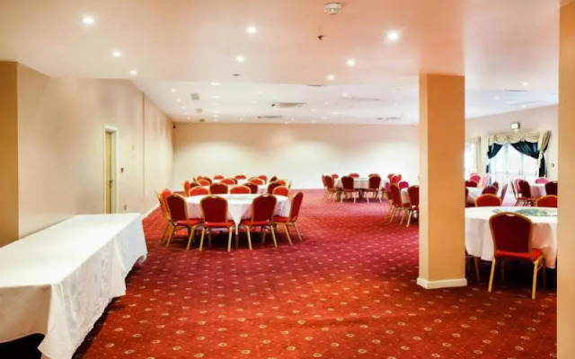 Luton Hotel