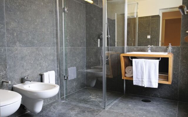 Condes de Azevedo Palace Apartments