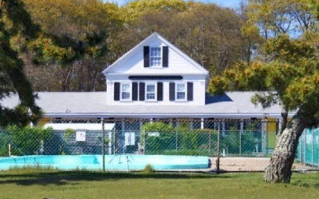 The Coachman Motor Inn