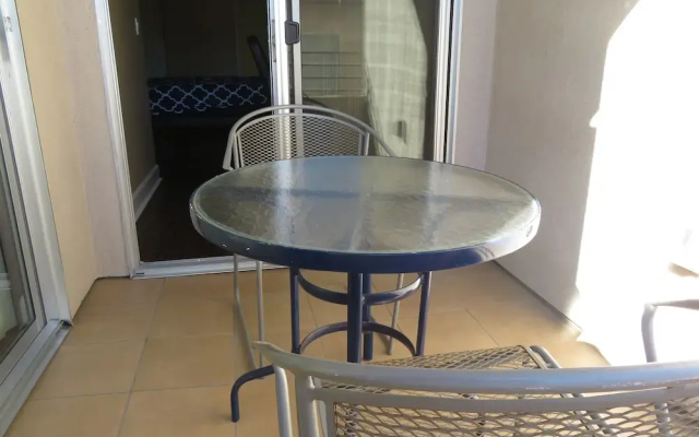 2 Bed 2 Bath in Studio City