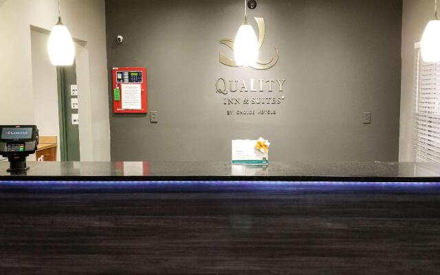 Quality Inn & Suites Cincinnati Sharonville