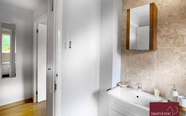 NEW - Wokingham - Immaculate 2bed house