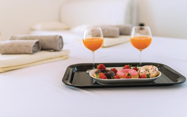 Beautiful Home in Tribunj With Wifi and 4 Bedrooms